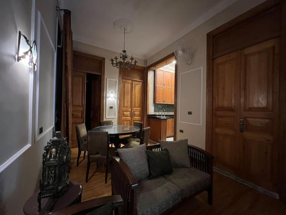 Authentic 3Br Apartment In Downtown, Kahire Dış mekan fotoğraf